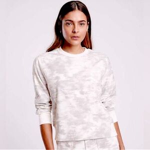 ATHLETA Women's Farralon Printed Cream Gray Crewneck Pullover Sweatshirt Med